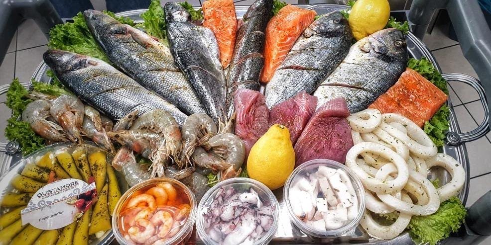 diverse Fischsorten bei Fisch-Feinkost Gütlich